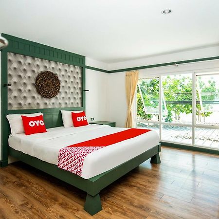 Oyo 255 The Ocean Hotel Patong Bagian luar foto