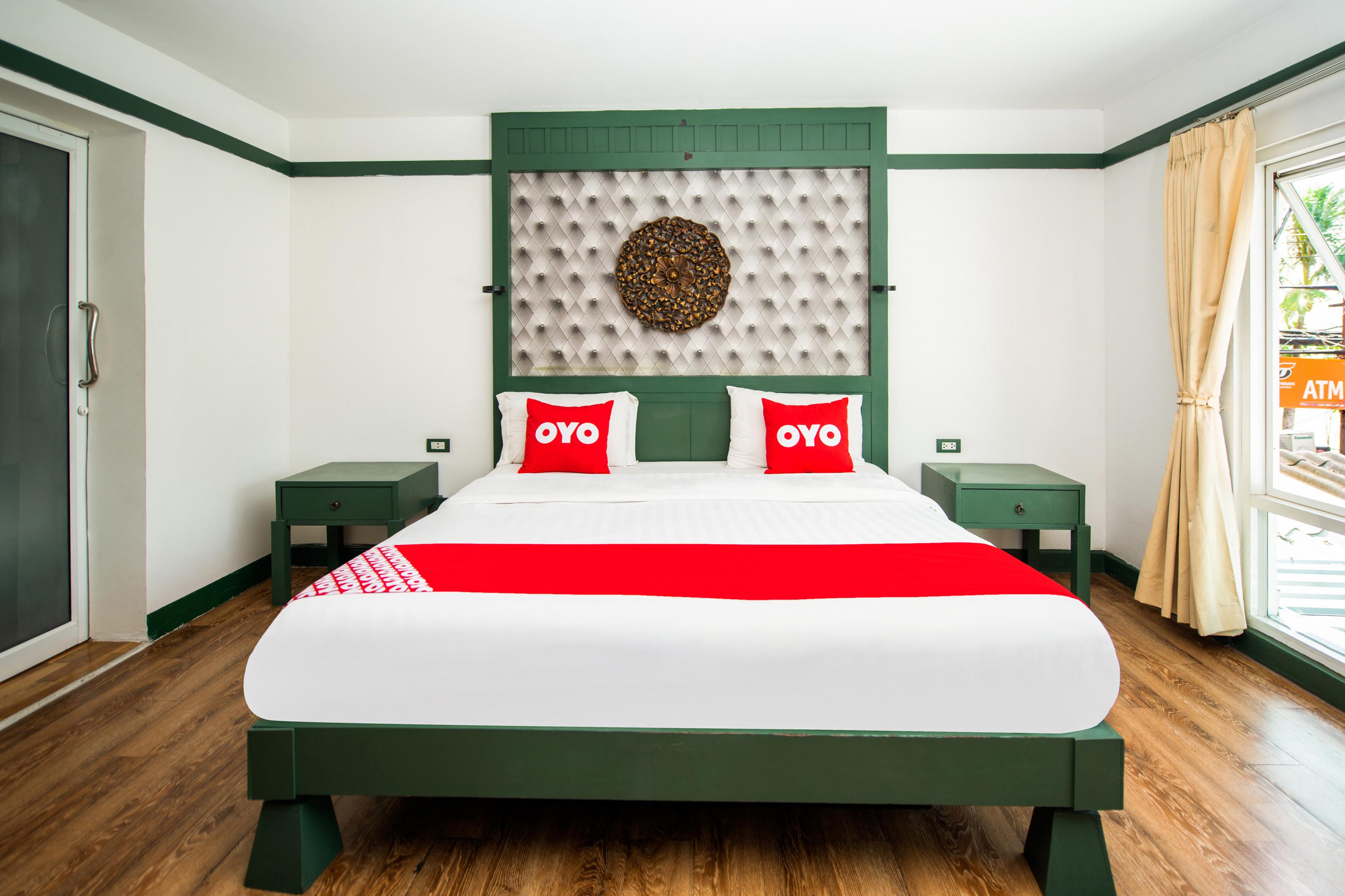 Oyo 255 The Ocean Hotel Patong Bagian luar foto