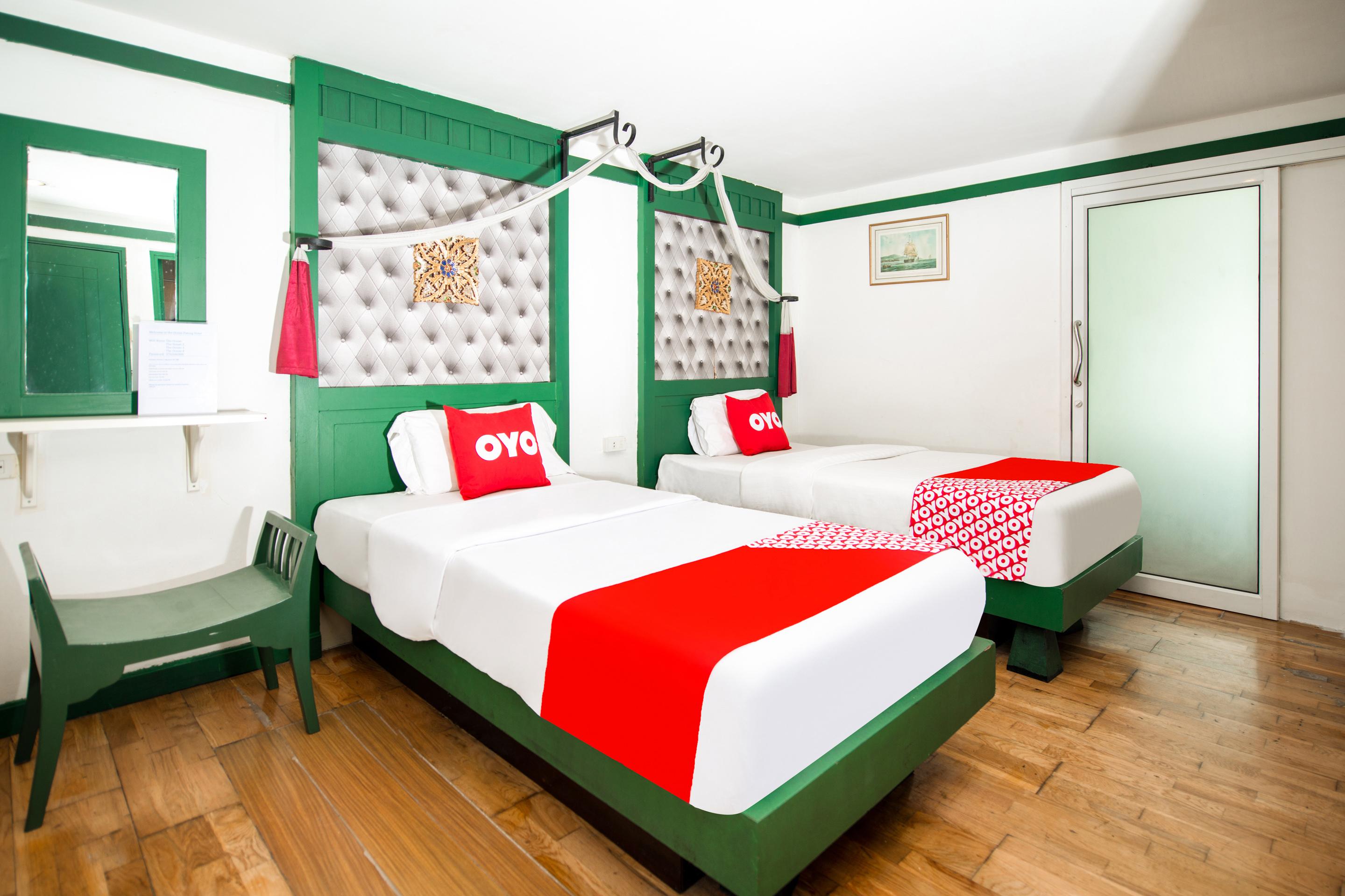Oyo 255 The Ocean Hotel Patong Bagian luar foto
