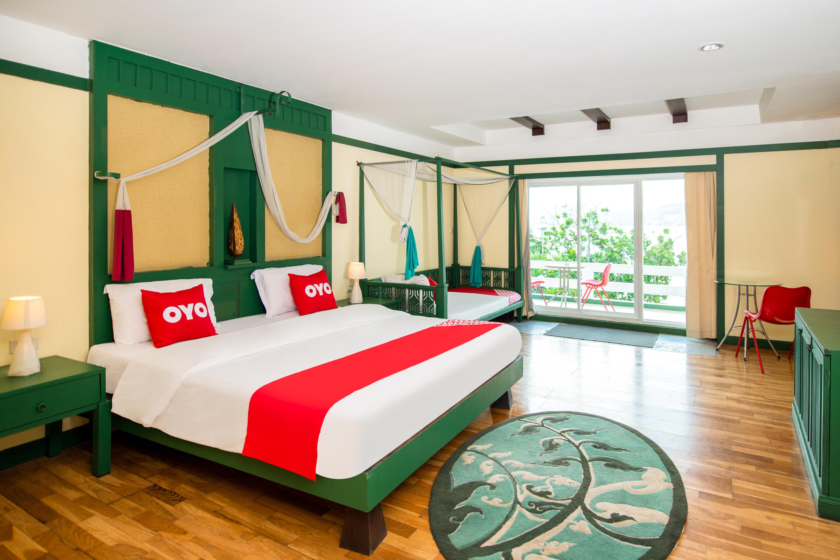 Oyo 255 The Ocean Hotel Patong Bagian luar foto