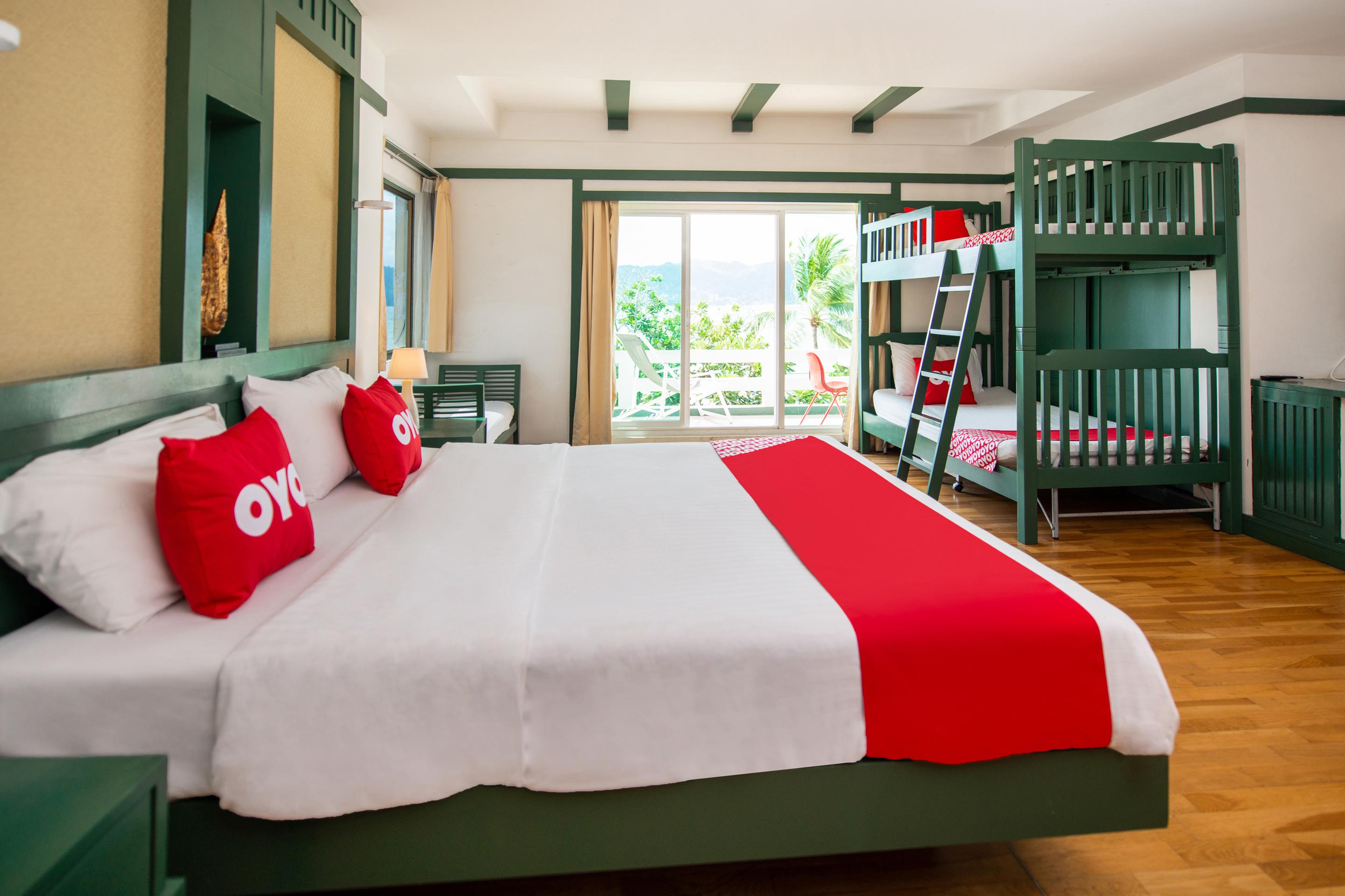 Oyo 255 The Ocean Hotel Patong Bagian luar foto