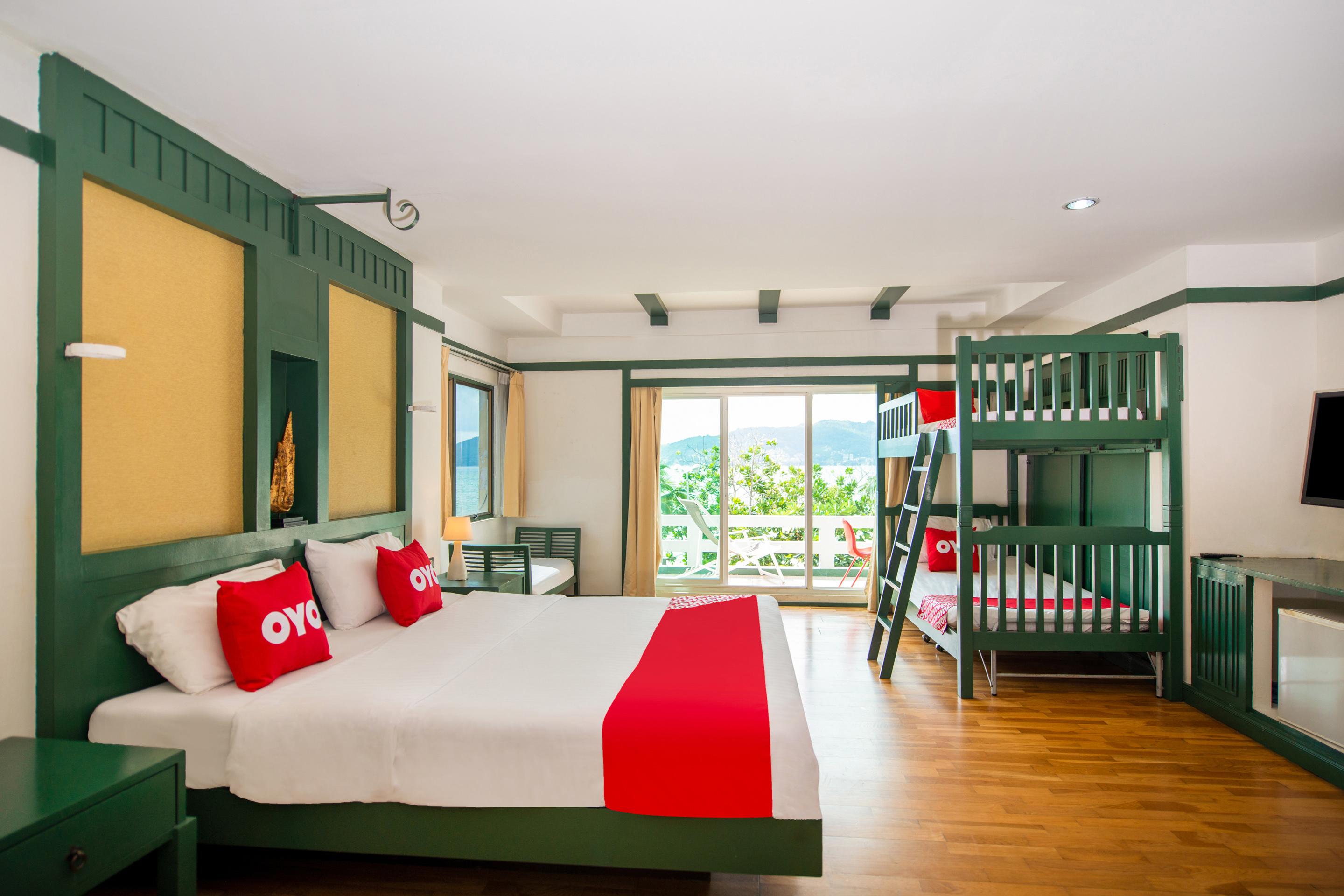 Oyo 255 The Ocean Hotel Patong Bagian luar foto