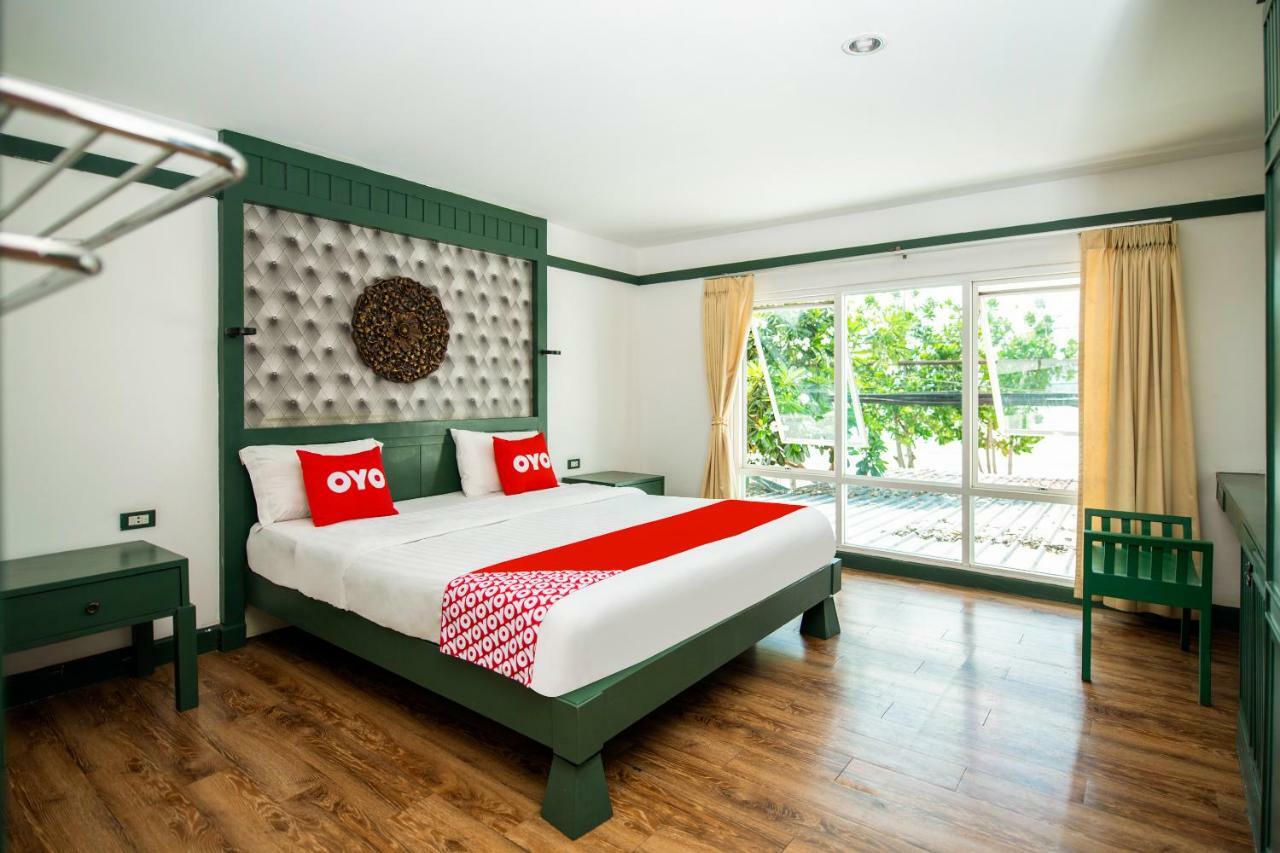 Oyo 255 The Ocean Hotel Patong Bagian luar foto