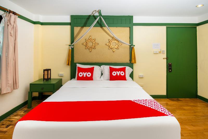 Oyo 255 The Ocean Hotel Patong Bagian luar foto