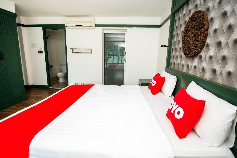 Oyo 255 The Ocean Hotel Patong Bagian luar foto